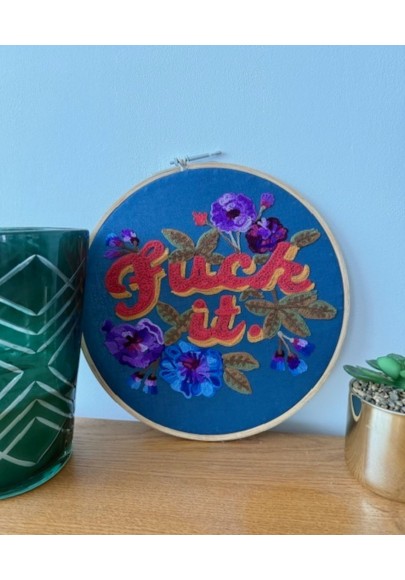 Tableau brodé coloris bleu